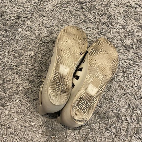 Givenchy Rubber CutOut Accent Gladiator Sandals Size 10 IT 40 - Picture 8 of 11